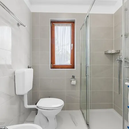 Mirjana Spada 招待所 3*